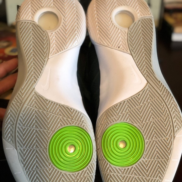 Nike men’s basketball shoes - Picture 3 of 4